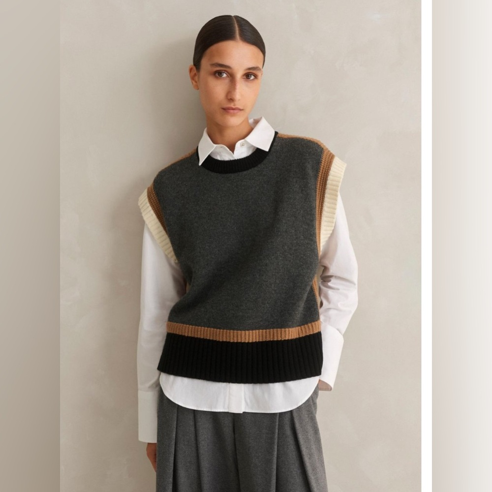 ME+EM Gray and Black Crew Neck Sweater